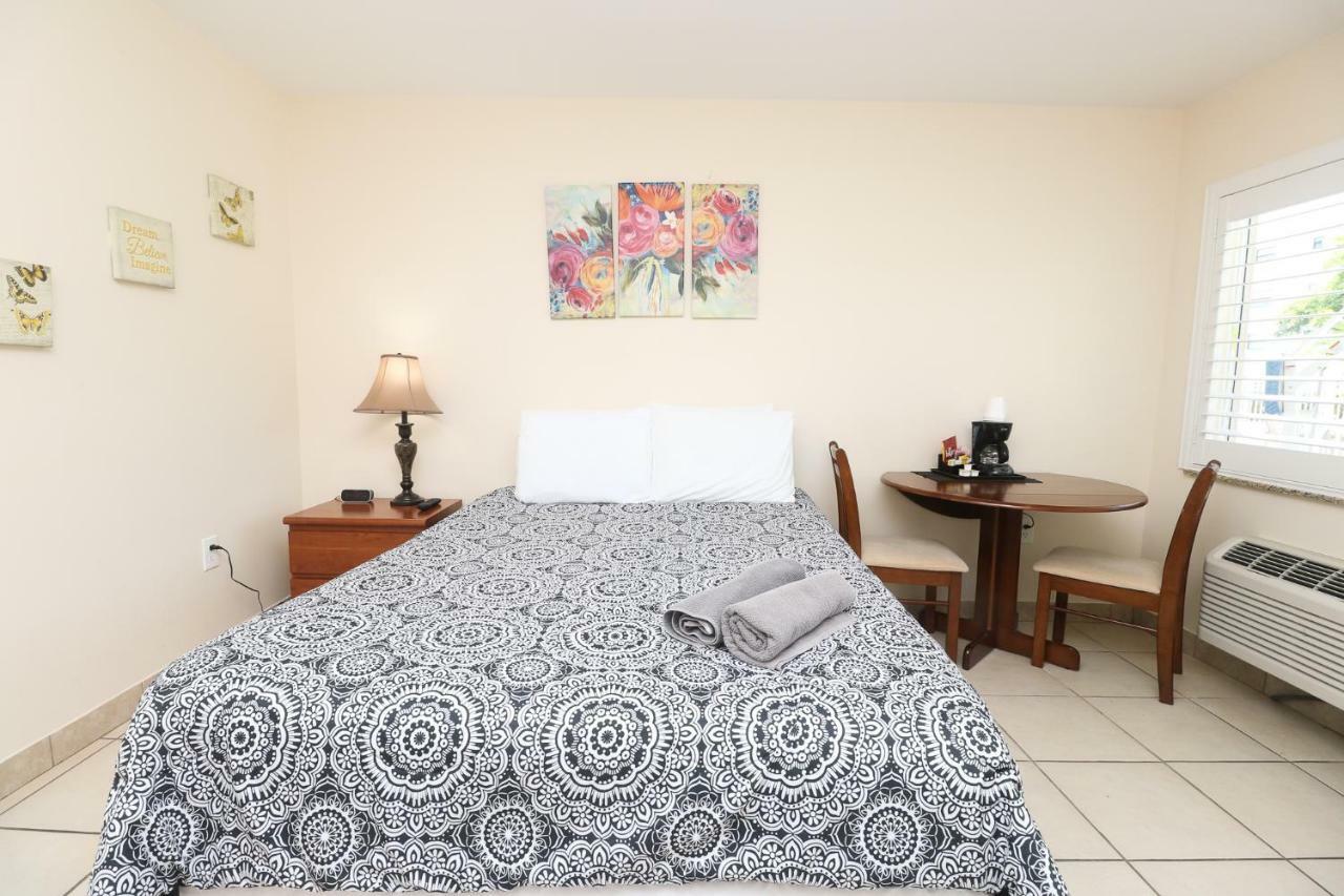 Atlantique Beach House Hotel Deerfield Beach Exteriör bild